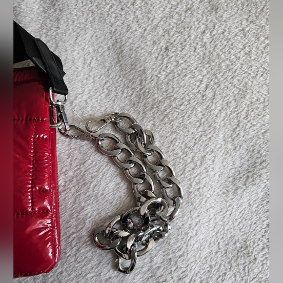 BCBG CROSSBODY - Picture 3 of 9